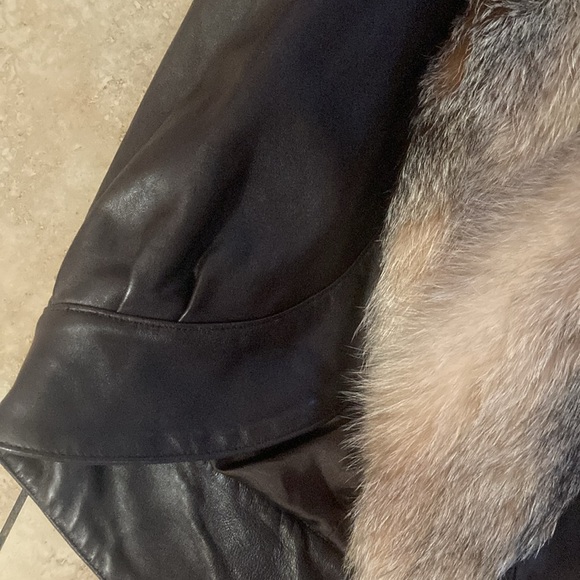 A beautiful vintage leather and fur jacket - Picture 15 of 15